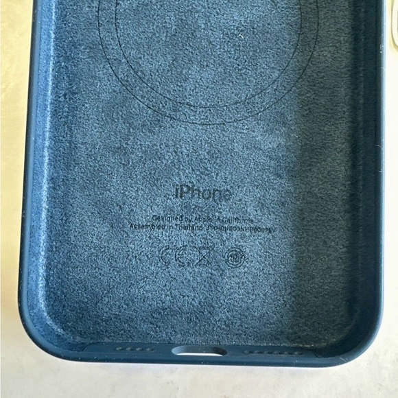 Apple Silicone Case with MagSafe for iPhone 15 Pro Max 6.7" Storm Blue Genuine - Picture 3 of 6